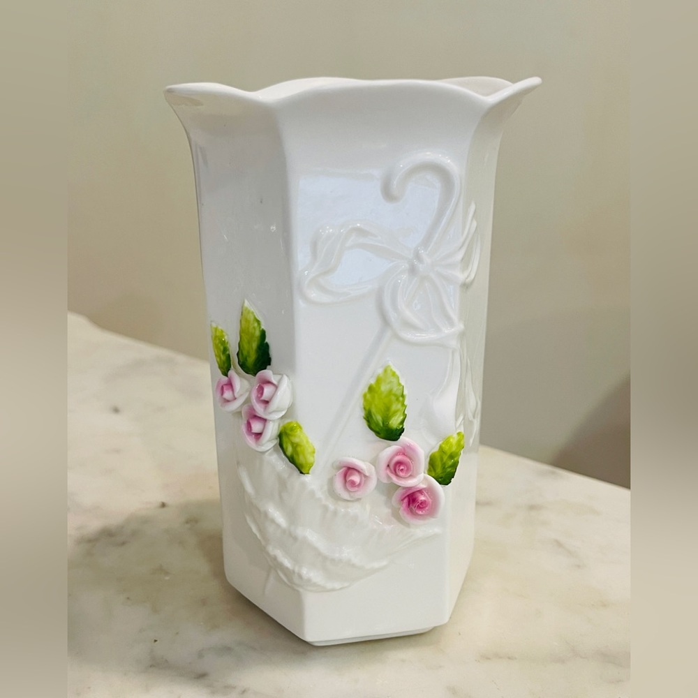 Shafford White Porcelain Vase with Umbrella and attached Flowers   6"